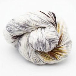 Writing in the sand garn